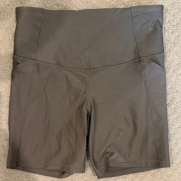 All in Motion Women's Brown Bike Shorts - Picture 2 of 5
